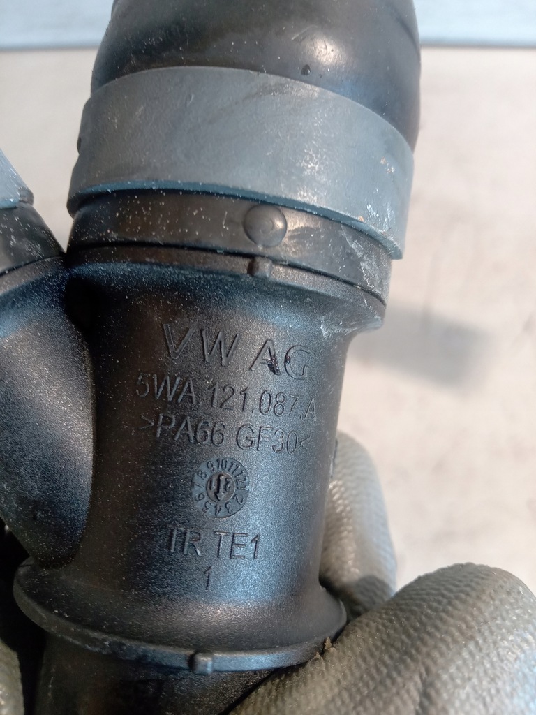 фото №2, Vw t-roc труба шланг патрубок wody 1.0