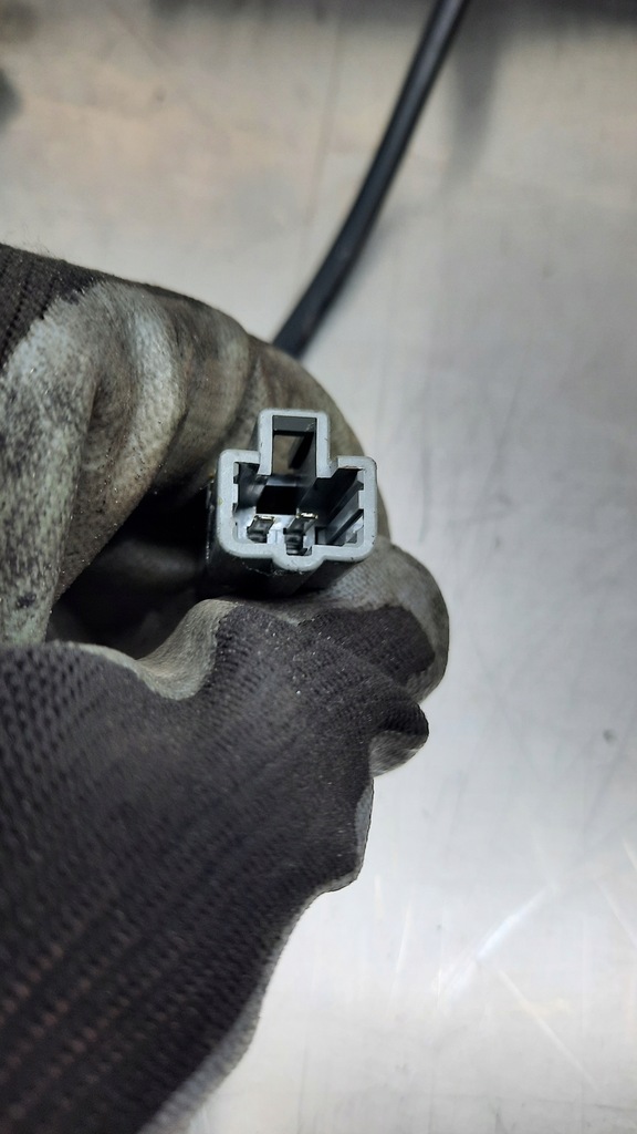 фото №9, Накладка задний крышки kia carens ii