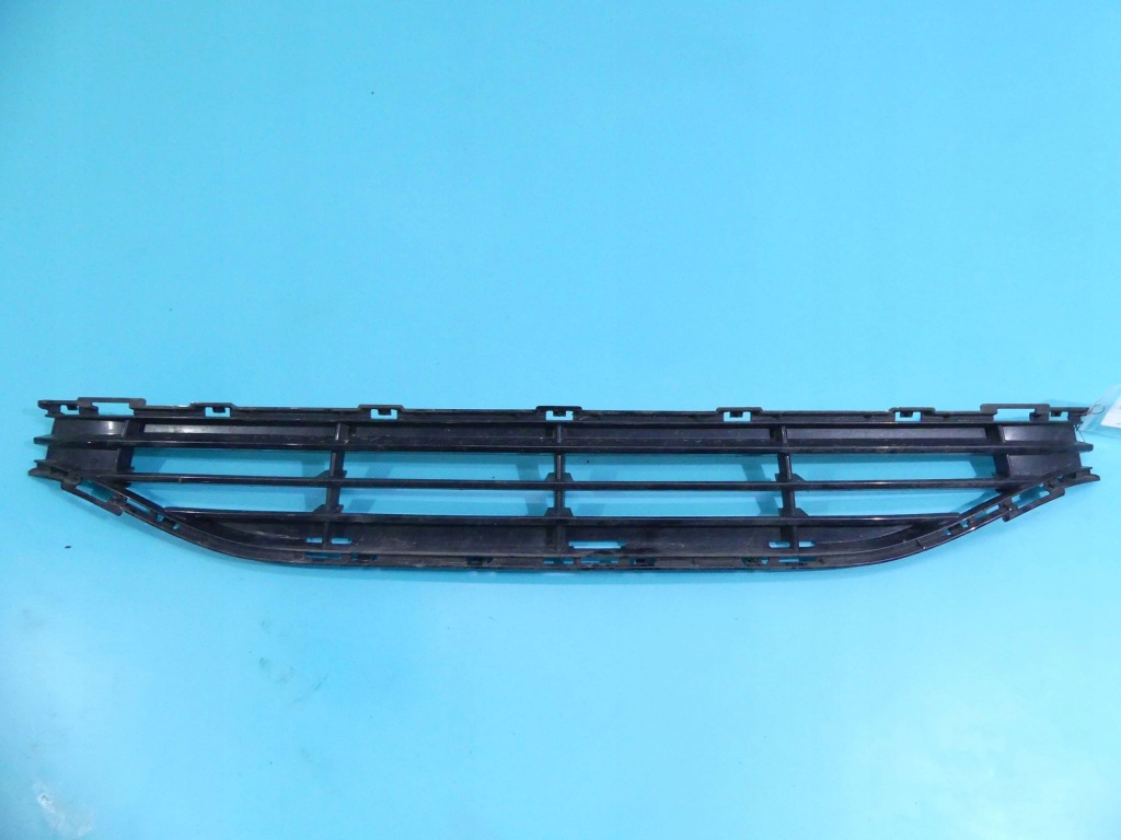 Купить Решётка радиатора решётка бампера средняя перед volvo v40 ii