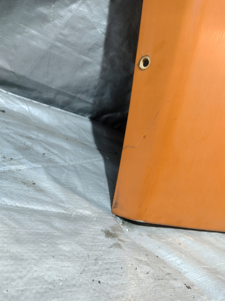 Спойлер вітровик середня верхній scania r 1480482 в Україні