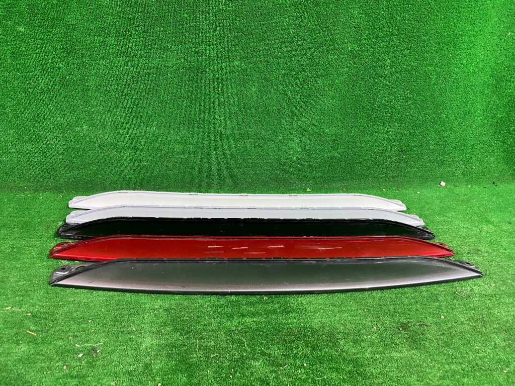 фото №1, Спойлер бампера задняя задняя накладка jaguar e-pace