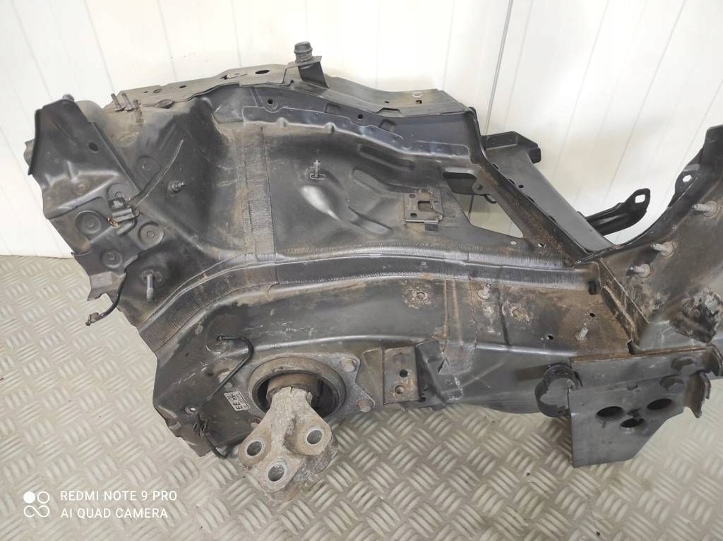 Четверть лонжерон передняя левая кронштейн левое  перед z177 opel insignia a Недорого