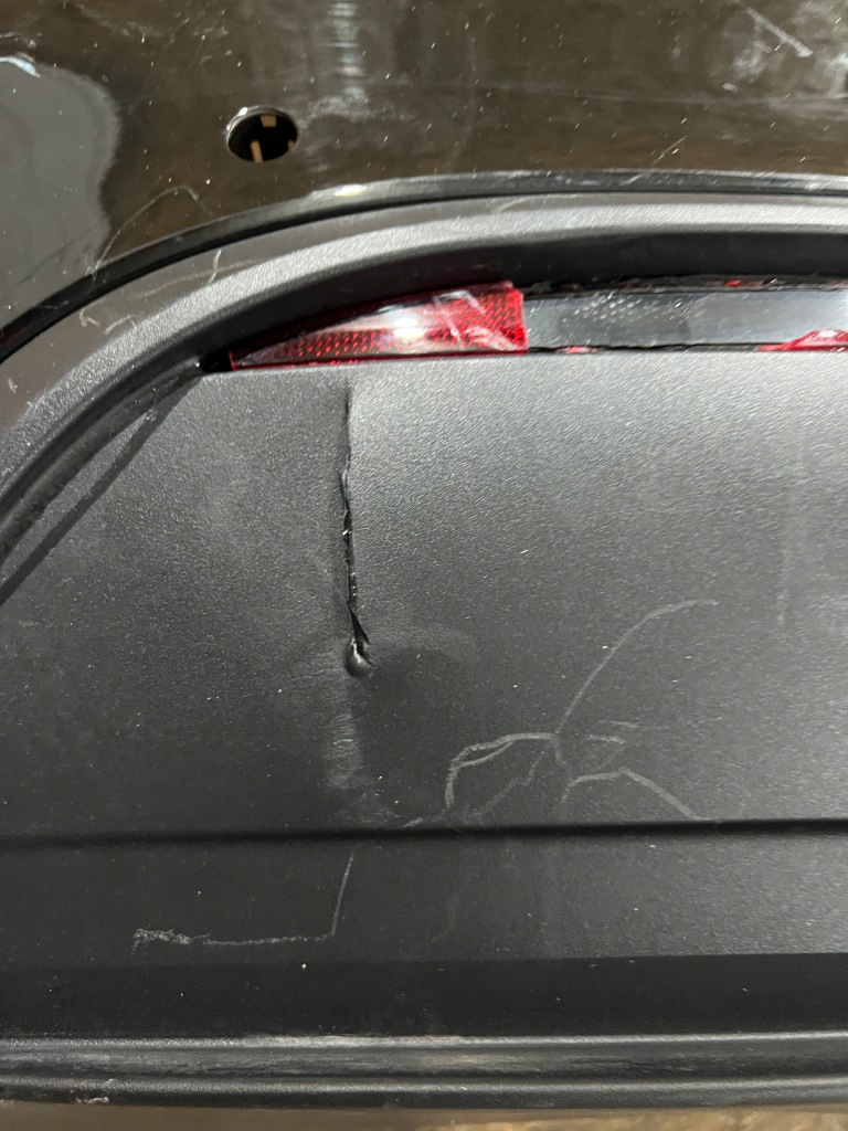 фото №4, Бампер задняя задний tesla model y 20 - заглушка