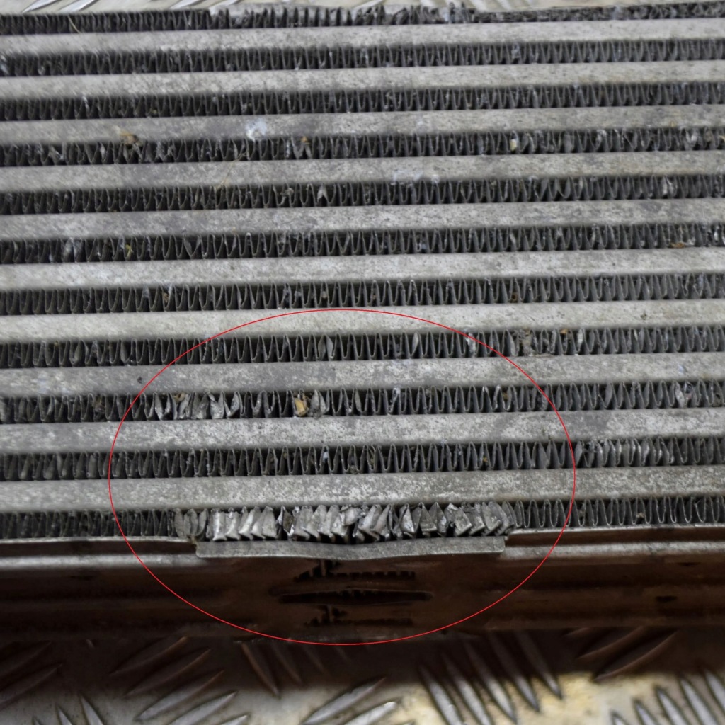 Volvo xc60 2014 радіатор повітря наддувний / інтеркулер в Україні