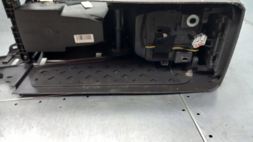 фото №13, Туннель средний volvo v70 ii lift 05r 30643515