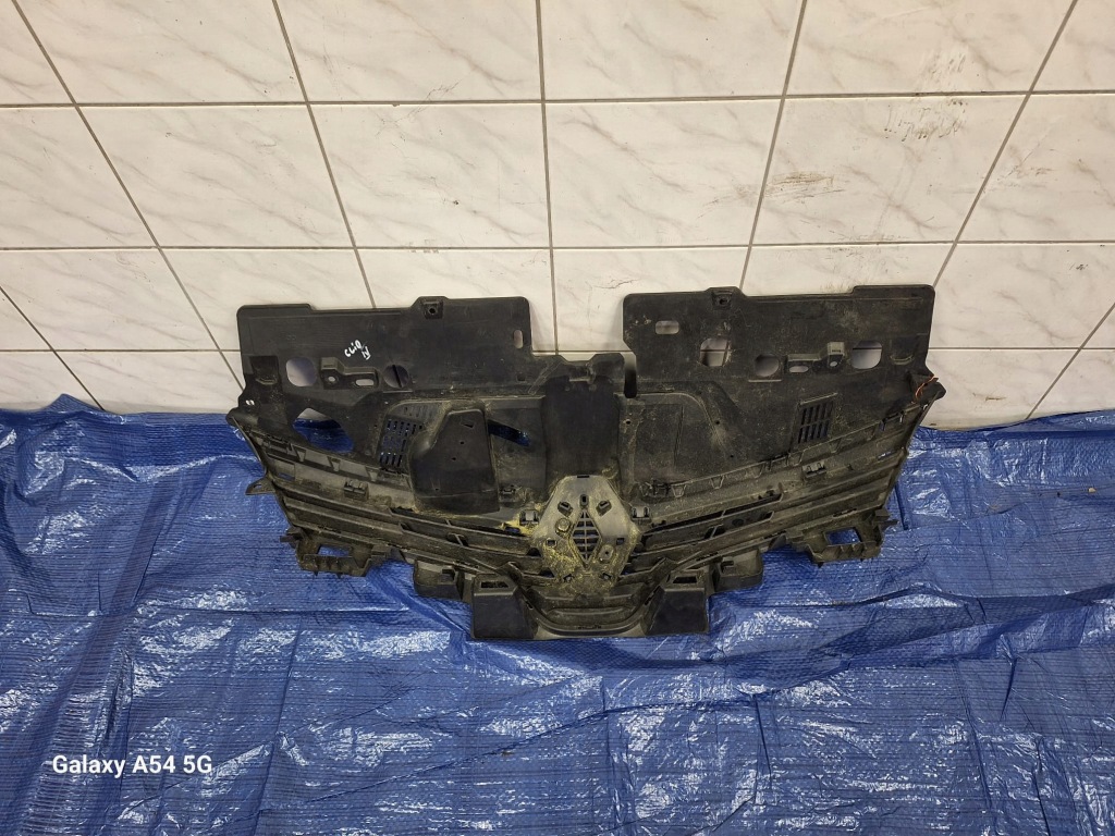 фото №2, Решётка радиатора решётка радиатора бампера перед renault clio iv