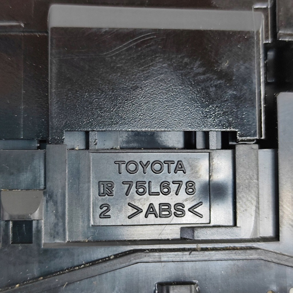 фото №8, Toyota corolla e210 e21 2022 набор переключателей i кнопок