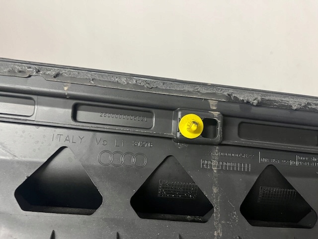 фото №10, Молдинг дверь левый правый перед audi q8 rsq8 4m 2020- 4m8853960d 4m8853959d