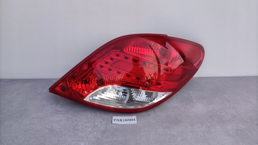 Купить Peugeot 207 hb рестайлинг  правый  фара задний led 9686565980 pak18/004