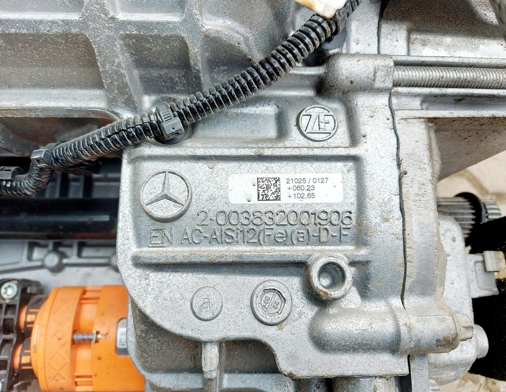 фото №8, Mercedes eqb w243 x243 23r. двигун електричний задня a2433408802