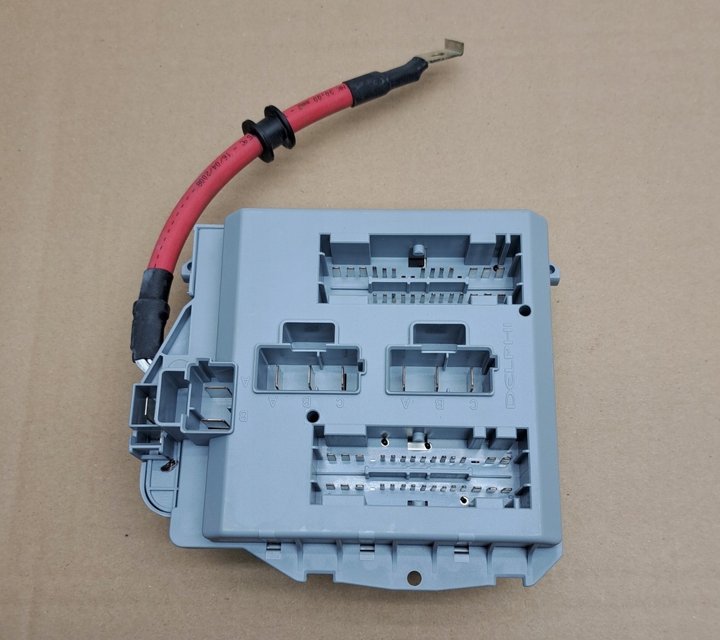 фото №4, Коробка предохранителей 51828717 fiat linea