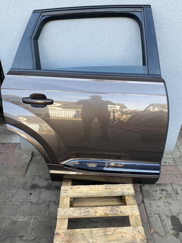 фото №1, Audi q7 sq7 4m двері праве задні повний ly8s