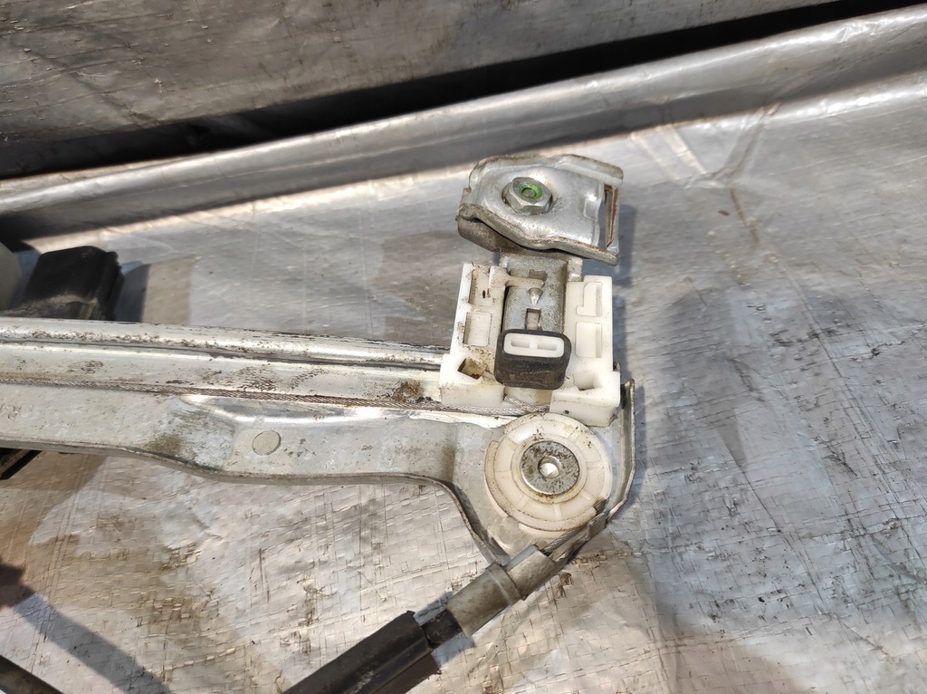 фото №12, Механізм підйому скло підйомник скло лівий перед mitsubishi colt vi