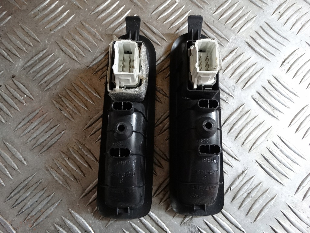 фото №2, Переключатель окон renault scenic правый задняя