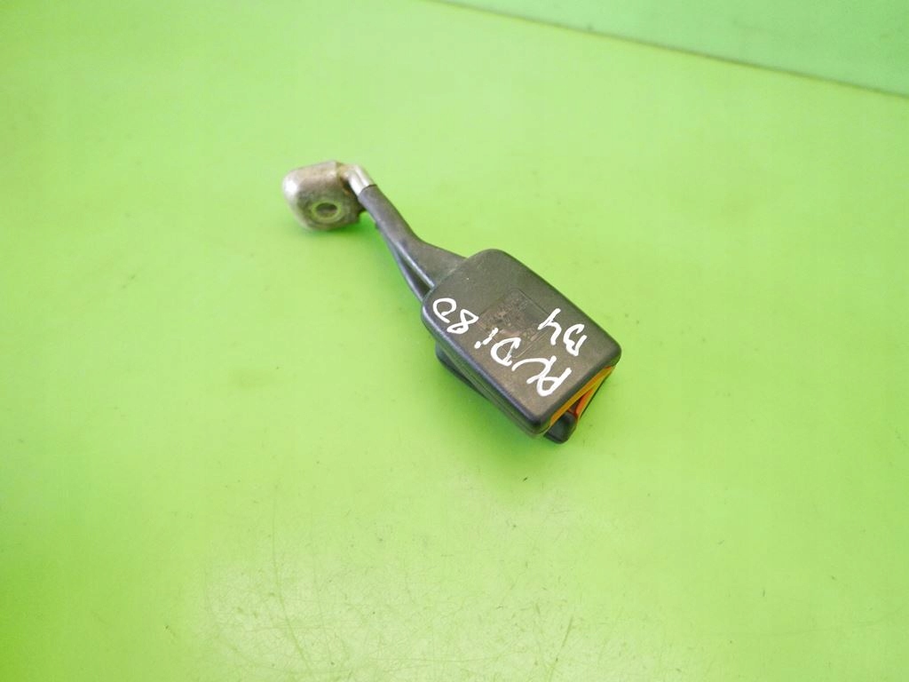 фото №6, Замки поперечина ременів задня audi 80 b4 kombi 5d 91-96