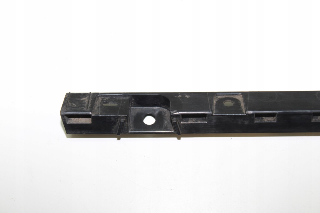 Bmw e81 e87 направляющая правый кронштейн порог 7118160 Недорого