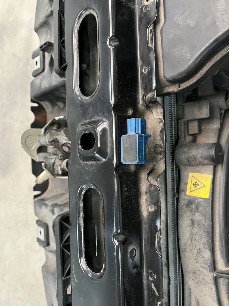 Fiat bravo ii 2 1.4 t-jet 150 ремінь передній підсилювач радіатор 51805132 Недорого