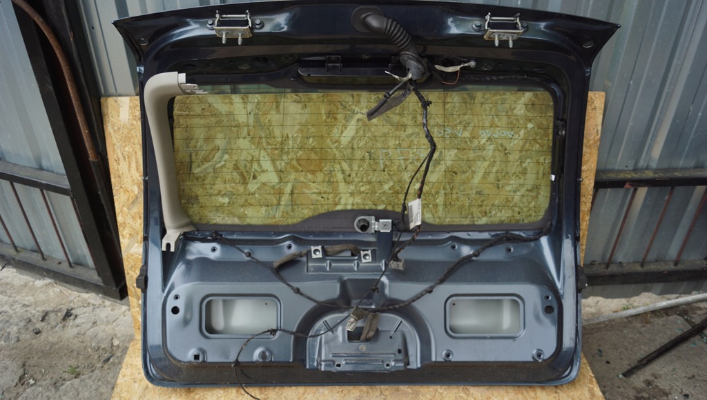 фото №14, Крышка багажника багажника задняя volvo v50