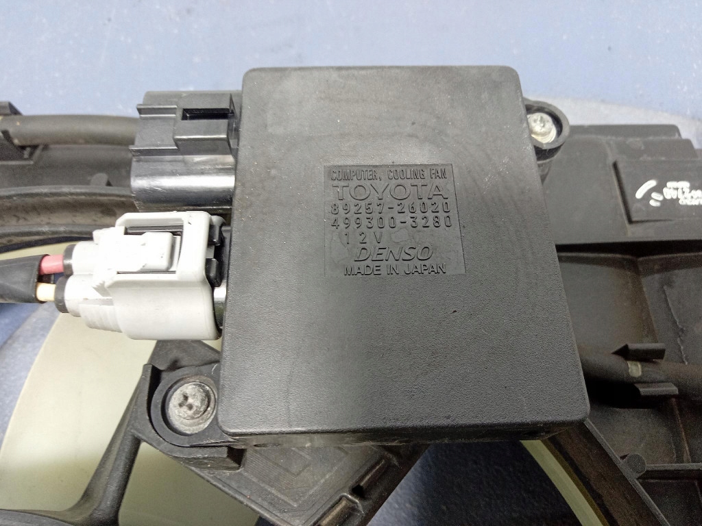 Lexus rx 2 rx400h вентилятори радіатора 16363-20400 Зі Шроту