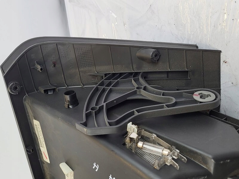 фото №7, Бардачок главный бардачок правый пассажира 13191459 opel astra iii h gtc a04