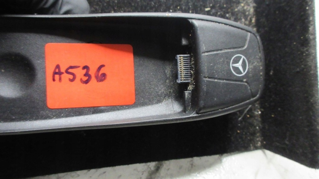фото №6, Mercedes w211 a2118231011 кронштейн na телефон