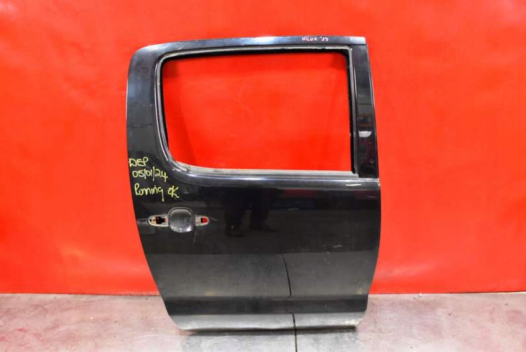 фото №1, Дверь правое задняя задние чёрные toyota hilux 7 vii 05-15