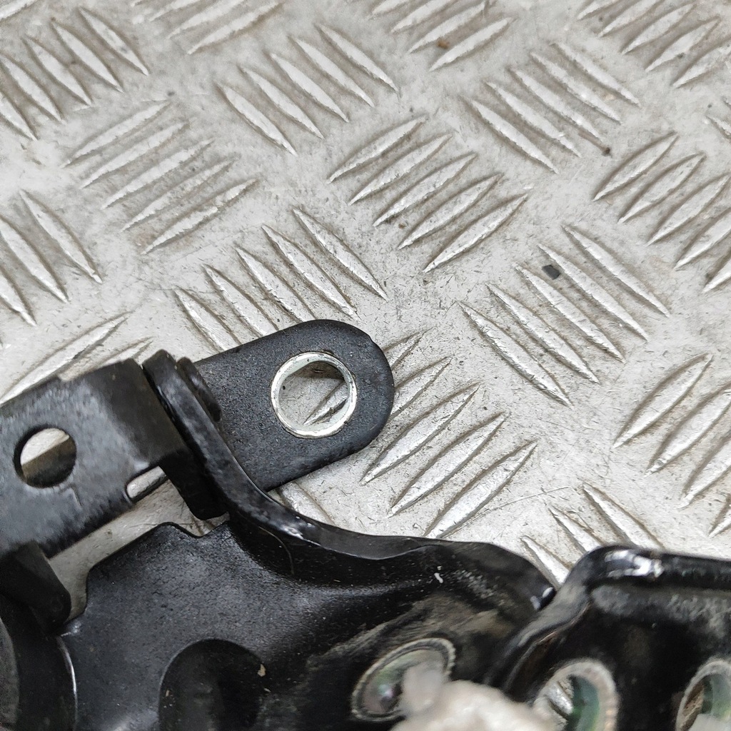 фото №6, Kia soul 2015 левая сторона петли дверь задних / комплект