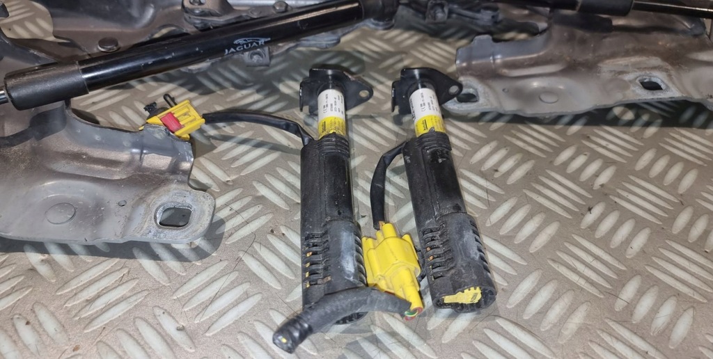 фото №7, Jaguar xe x760 xf x260 петля патрон капот лівий правий перед патрони комплект