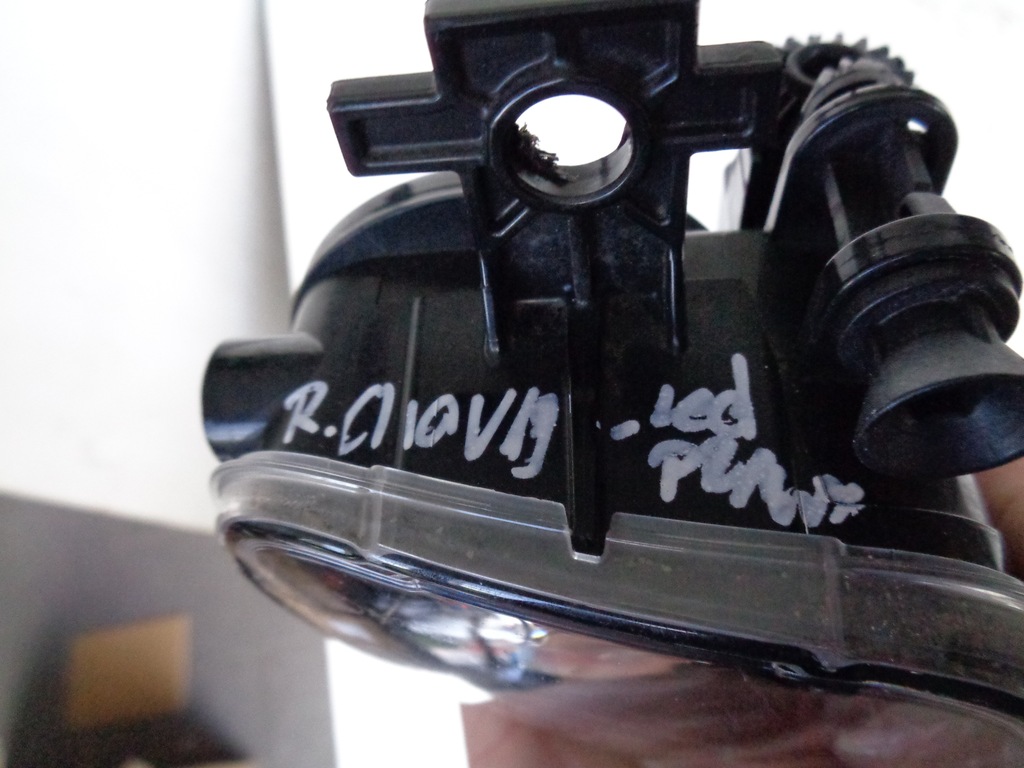 фото №3, Противотуманная фара правый renault clio v 19- led