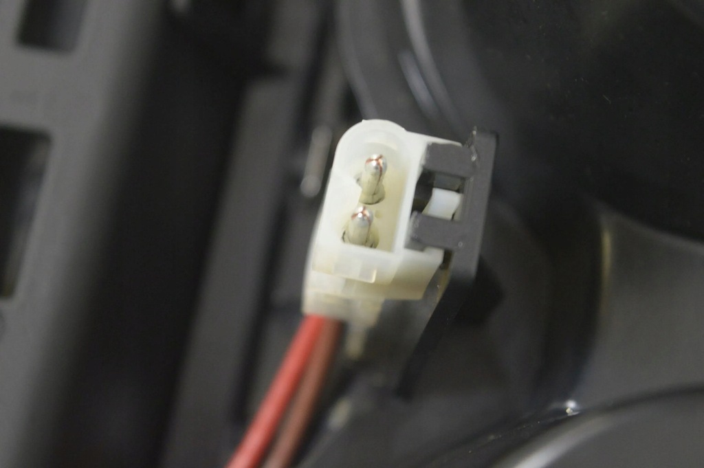 фото №9, Bmw 4 f32 f33 2015 кронштейн na кружка панели приборной панели