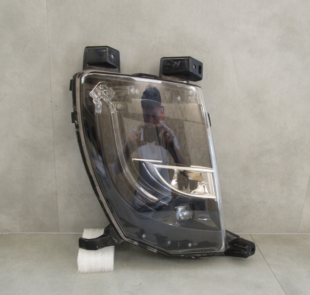 Купити Фара перед tesla model s led drl 12-20 rh 600591600g