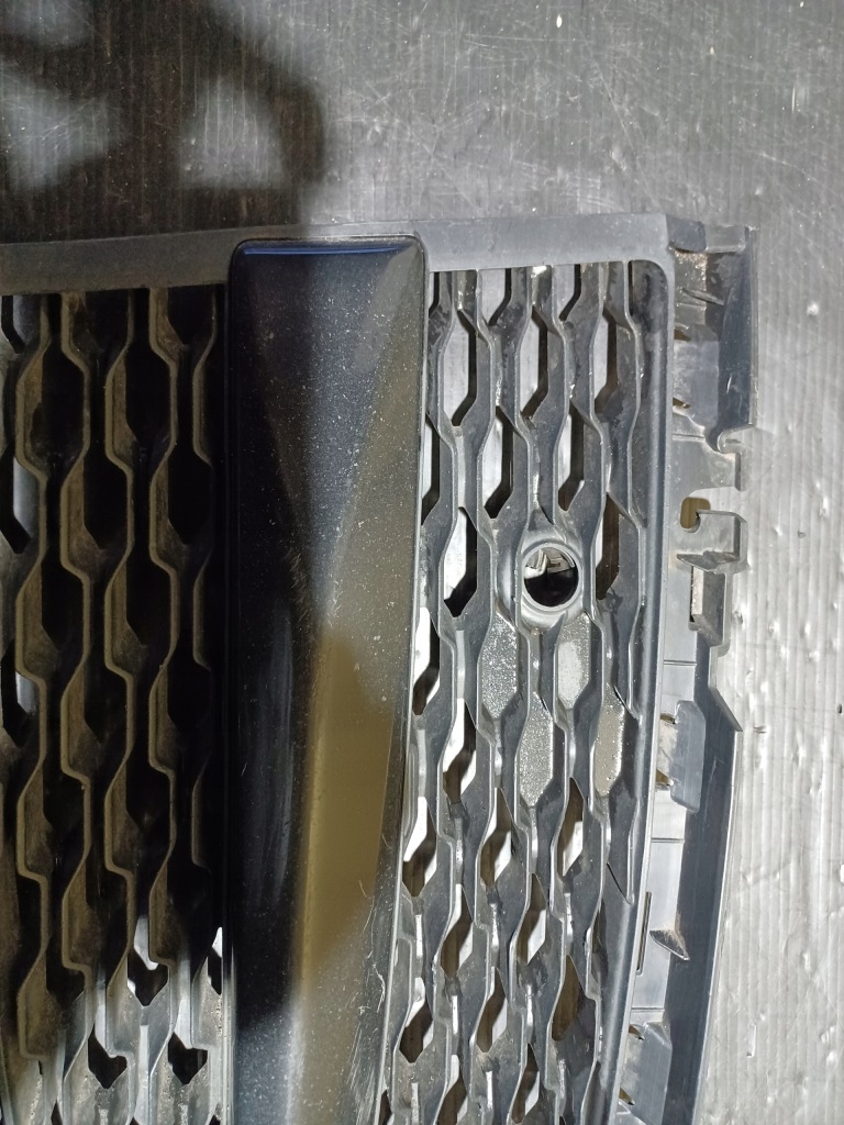 Решётка бампера правая jaguar xf x260 r sport gx6m-8b289-d с Разборки