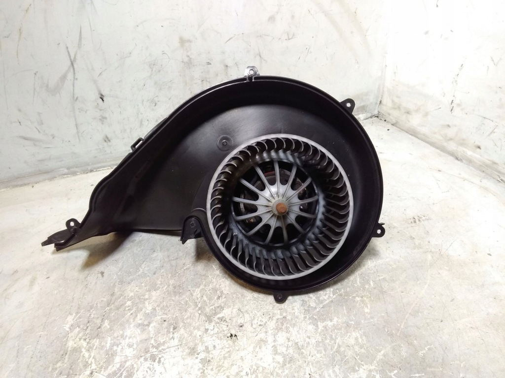 Купити Повітродувка обдув land rover range rover evoque l538 6g918d413ba