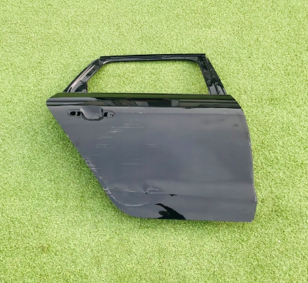 фото №1, Audi a4 b9 8w0 kombi дверь правое задние задняя