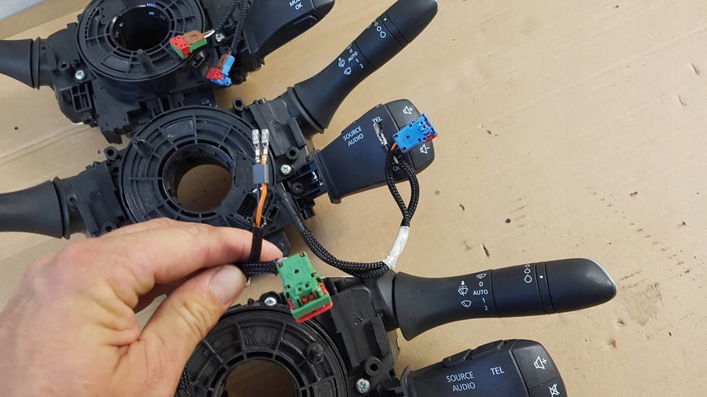 фото №3, Переключатель комбинированный лента renault megane iv hb