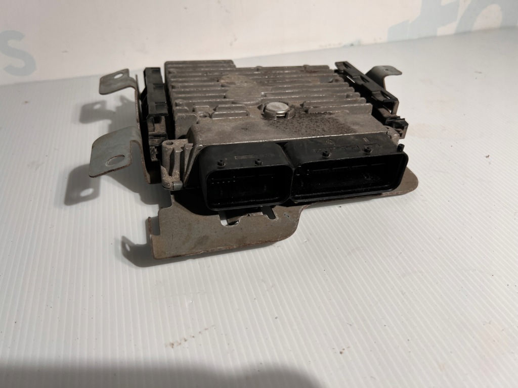 фото №1, Vw caddy iii lift 1.6 tdi бортовий комп'ютер двигуна