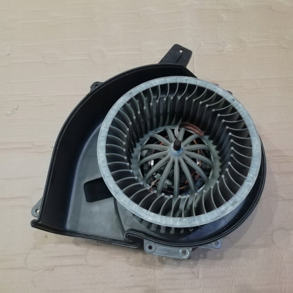 фото №1, Вентилятор вентилятор vw fox 6q1819015g