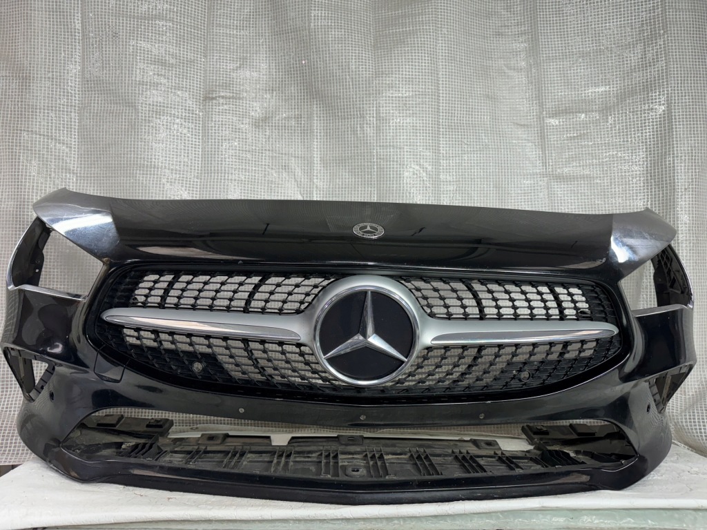 Купити Mercedes cla w118 бампер передній