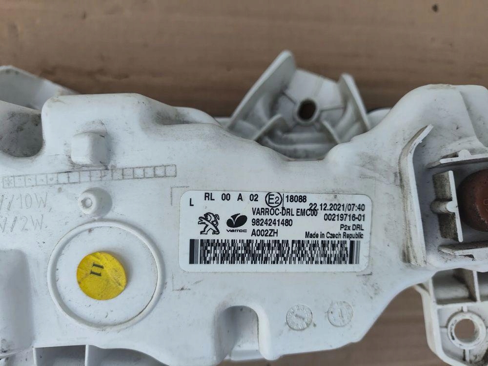 Peugeot 208 2 19- led drl ліва перед Оригінал