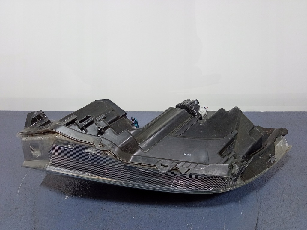 фото №3, Honda hr-v ii фара правый eu led