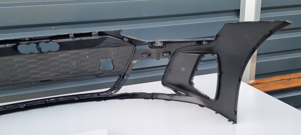 фото №9, Audi gt rs e-tron 4j3 бампер перед оригинал b257