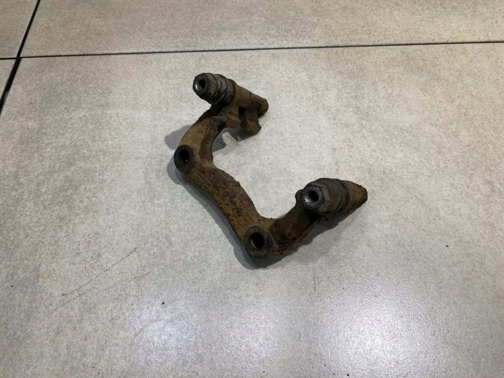 фото №1, Скоба суппорт задняя audi a3 8l 1.6