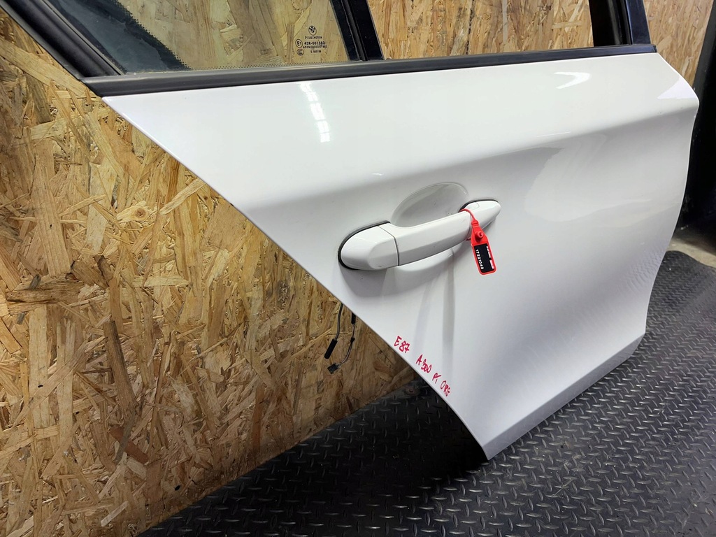 фото №13, Bmw 1 e81 e87 2011 задня сторона права двері задні a300 alpineweiss