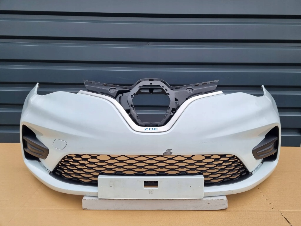 фото №1, Renault zoe lift 2019- бампер перед оригинал c002
