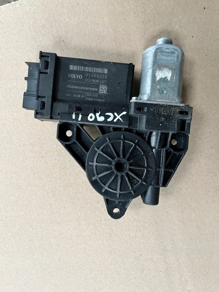 фото №1, Volvo xc 90 ii моторчик стекло левый задняя