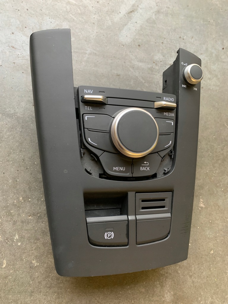 фото №1, Audi a3 8v панель керування mmi