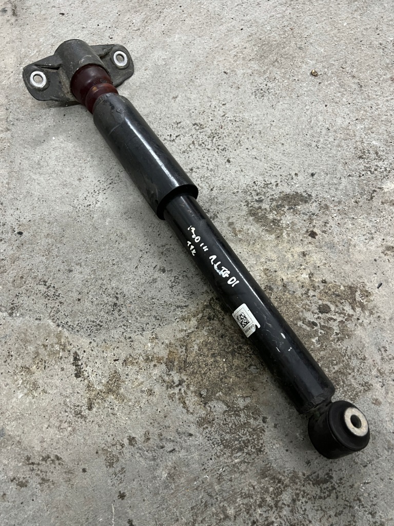 фото №1, Hyundai i30 iii 17- kombi амортизатор задняя задний оригинал