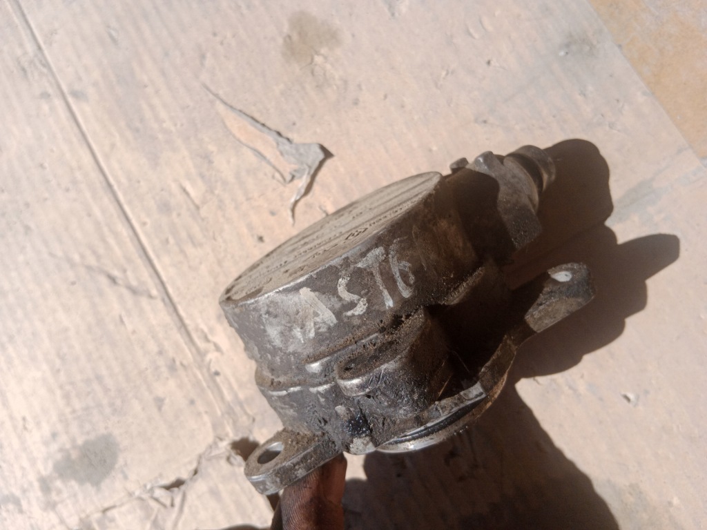 фото №2, Насос вакуум renault master ii 8200102535