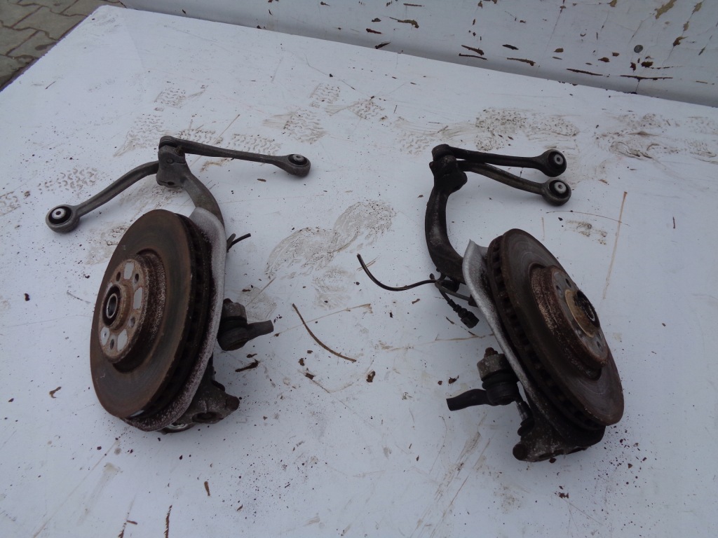 фото №1, Поворотний кулак правий перед audi a5 8t b8 2.7 tdi