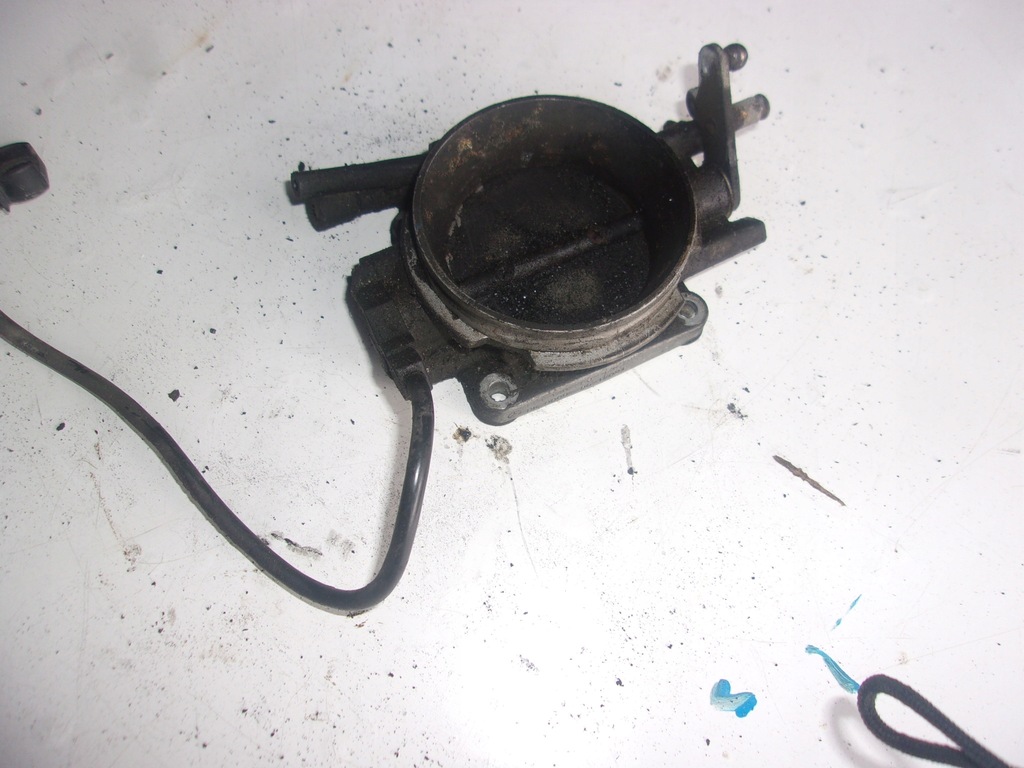 фото №1, Дроссельная заслонка 0011406053 mercedes w126